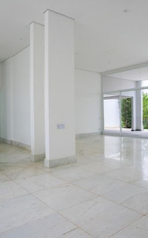 Casa de condomínio à venda com 667m², 5 quartos e 6 vagas Casa de condomínio à venda com 667m², 5 quartos e 6 vagasCozinha