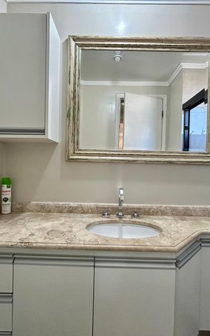 Apartamento à venda com 74m², 3 quartos e 2 vagas Apartamento à venda com 74m², 3 quartos e 2 vagasBanheiro
