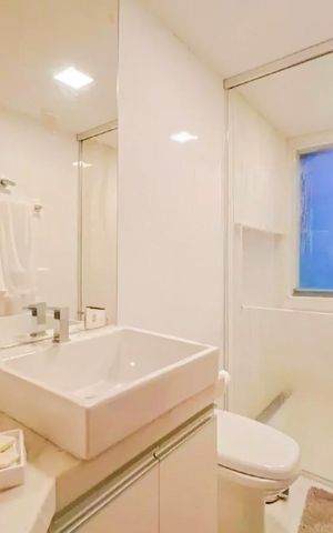 Apartamento à venda com 185m², 4 quartos e 4 vagas Apartamento à venda com 185m², 4 quartos e 4 vagasBanheiro Social