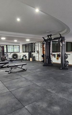 Apartamento à venda com 185m², 4 quartos e 4 vagas Apartamento à venda com 185m², 4 quartos e 4 vagasAcademia