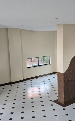 Apartamento à venda com 185m², 4 quartos e 4 vagas Apartamento à venda com 185m², 4 quartos e 4 vagasÁrea comum - Salão de festas