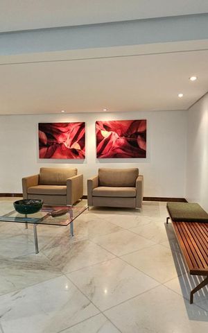 Apartamento à venda com 185m², 4 quartos e 4 vagas Apartamento à venda com 185m², 4 quartos e 4 vagasHall de entrada