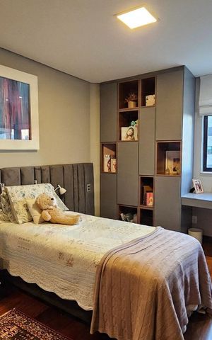 Apartamento à venda com 185m², 4 quartos e 4 vagas Apartamento à venda com 185m², 4 quartos e 4 vagasQuarto