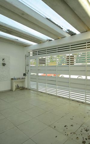 Casa à venda com 137m², 2 quartos e 2 vagasGaragem 