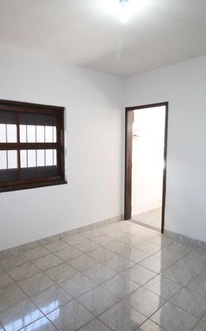 Casa para alugar com 100m², 2 quartos e sem vagaSala