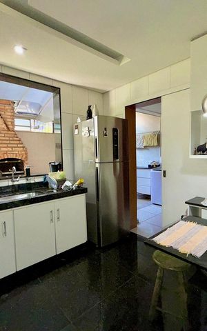 Apartamento à venda com 180m², 4 quartos e 3 vagasCozinha