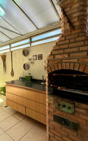 Apartamento à venda com 180m², 4 quartos e 3 vagasÁrea externa