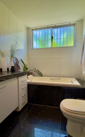 Apartamento à venda com 180m², 4 quartos e 3 vagasBanheiro