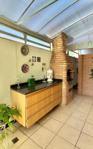 Apartamento à venda com 180m², 4 quartos e 3 vagasÁrea externa
