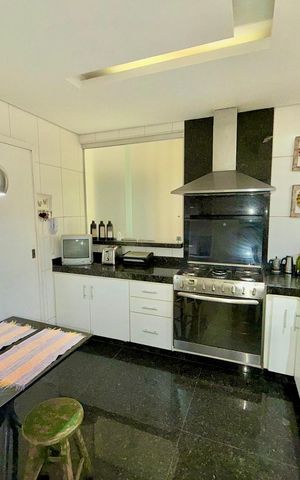 Apartamento à venda com 180m², 4 quartos e 3 vagasCozinha
