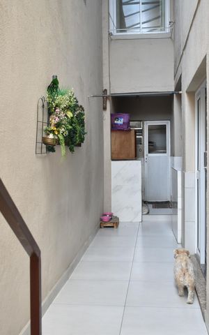 Casa à venda com 270m², 1 quarto e 2 vagasCorredor lateral