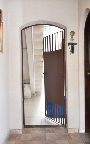 Casa à venda com 270m², 1 quarto e 2 vagasEntrada