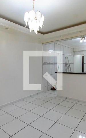 Casa à venda com 237m², 4 quartos e 1 vaga Casa à venda com 237m², 4 quartos e 1 vagaSala - Casa 2