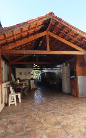 Casa à venda com 237m², 4 quartos e 1 vagaÁrea de Lazer