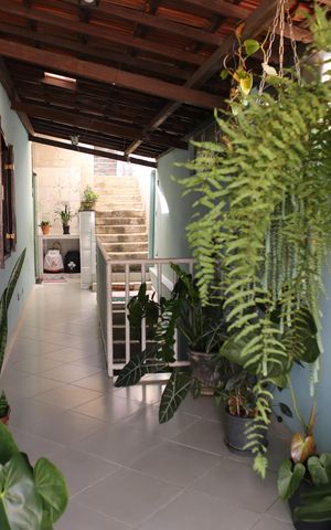 Casa à venda com 210m², 3 quartos e 2 vagasVaranda
