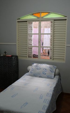 Casa à venda com 210m², 3 quartos e 2 vagasQuarto 2