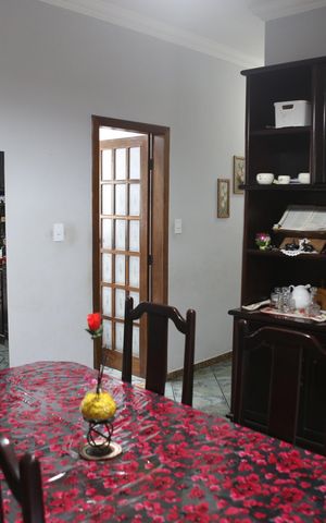 Casa à venda com 210m², 3 quartos e 2 vagasCopa