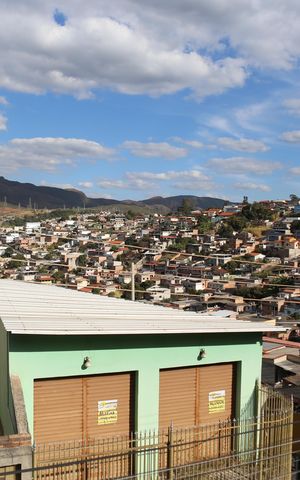 Casa à venda com 210m², 3 quartos e 2 vagasVaranda