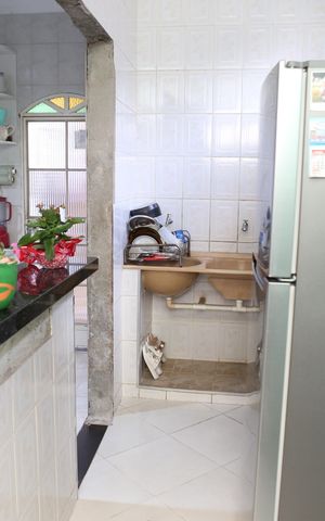 Casa à venda com 210m², 3 quartos e 2 vagasCozinha e Área de Serviço