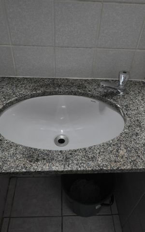 Apartamento para alugar com 48m², 2 quartos e sem vagaBanheiro