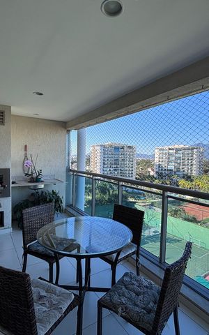 Apartamento para alugar com 206m², 4 quartos e 3 vagas Apartamento para alugar com 206m², 4 quartos e 3 vagasVaranda