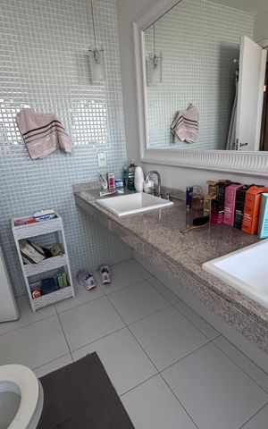 Apartamento para alugar com 206m², 4 quartos e 3 vagas Apartamento para alugar com 206m², 4 quartos e 3 vagasBanheiro do Quarto 4