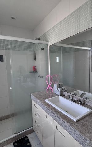 Apartamento para alugar com 206m², 4 quartos e 3 vagas Apartamento para alugar com 206m², 4 quartos e 3 vagasBanheiro do Quarto 3