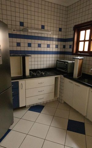 Casa de condomínio para alugar com 458m², 4 quartos e 4 vagas Casa de condomínio para alugar com 458m², 4 quartos e 4 vagasCozinha
