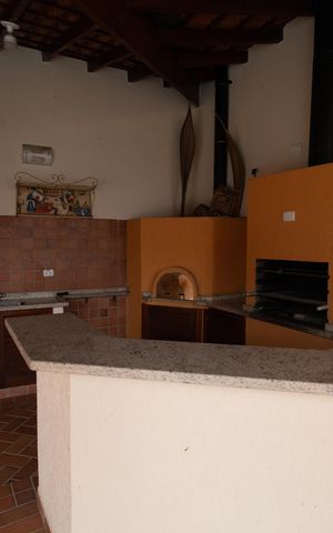 Casa de condomínio para alugar com 458m², 4 quartos e 4 vagas Casa de condomínio para alugar com 458m², 4 quartos e 4 vagasChurrasqueira