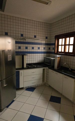 Casa de condomínio para alugar com 458m², 4 quartos e 4 vagas Casa de condomínio para alugar com 458m², 4 quartos e 4 vagasCozinha