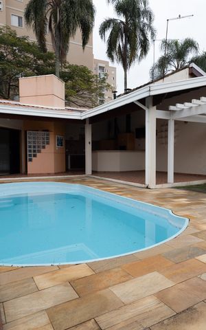 Casa de condomínio para alugar com 458m², 4 quartos e 4 vagas Casa de condomínio para alugar com 458m², 4 quartos e 4 vagasPiscina