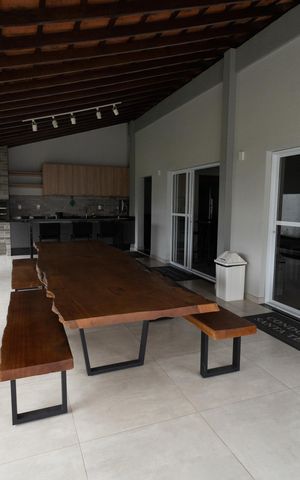 Casa de condomínio para alugar com 458m², 4 quartos e 4 vagas Casa de condomínio para alugar com 458m², 4 quartos e 4 vagasÁrea comum