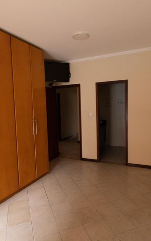 Casa de condomínio para alugar com 458m², 4 quartos e 4 vagas Casa de condomínio para alugar com 458m², 4 quartos e 4 vagasSuíte