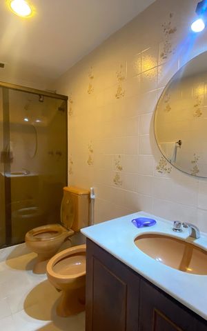 Apartamento à venda com 119m², 3 quartos e 1 vaga Apartamento à venda com 119m², 3 quartos e 1 vagaBanheiro da Suíte