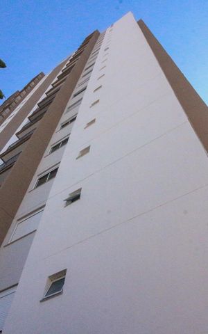 Apartamento à venda com 37m², 2 quartos e sem vaga Apartamento à venda com 37m², 2 quartos e sem vagaFachada