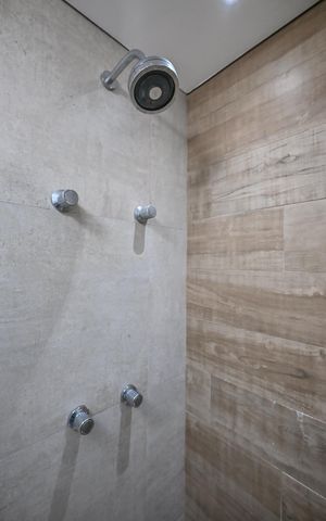 Apartamento à venda com 69m², 2 quartos e 2 vagasBanheiro