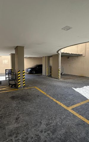 Apartamento para alugar com 165m², 3 quartos e 1 vaga Apartamento para alugar com 165m², 3 quartos e 1 vagaGaragem