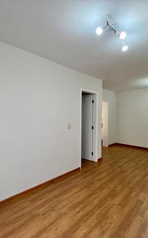 Apartamento à venda com 57m², 1 quarto e 1 vaga Apartamento à venda com 57m², 1 quarto e 1 vagaSala