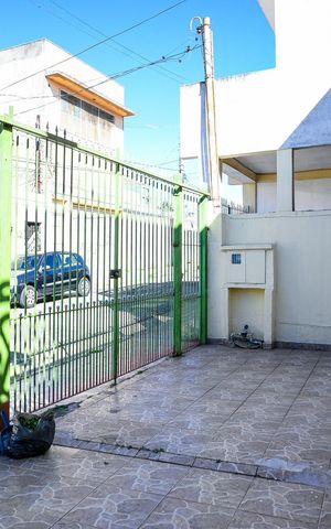 Casa para alugar com 130m², 3 quartos e 1 vaga Casa para alugar com 130m², 3 quartos e 1 vagaGaragem