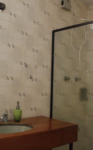 Casa de condomínio à venda com 153m², 3 quartos e 2 vagasBanheiro 2