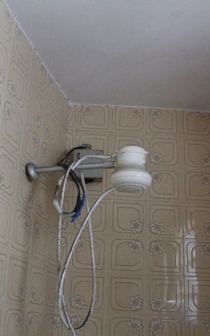 Casa de condomínio à venda com 153m², 3 quartos e 2 vagasBanheiro 1