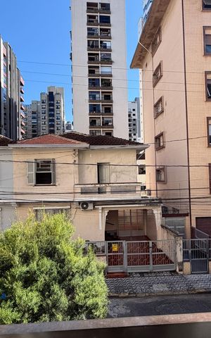 Casa para alugar com 226m², 5 quartos e 2 vagas Casa para alugar com 226m², 5 quartos e 2 vagasVista do Quarto 1