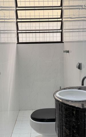 Casa para alugar com 226m², 5 quartos e 2 vagas Casa para alugar com 226m², 5 quartos e 2 vagasLavabo