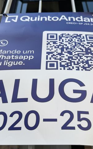 Casa para alugar com 226m², 5 quartos e 2 vagas Casa para alugar com 226m², 5 quartos e 2 vagasPlaca instalada