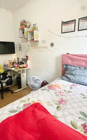 Casa à venda com 300m², 3 quartos e 2 vagas Casa à venda com 300m², 3 quartos e 2 vagasQuarto 4