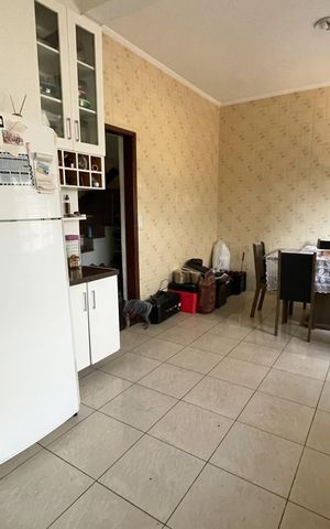 Casa à venda com 300m², 3 quartos e 2 vagas Casa à venda com 300m², 3 quartos e 2 vagasCozinha