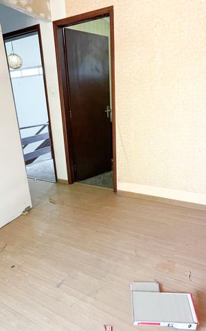 Casa à venda com 300m², 3 quartos e 2 vagas Casa à venda com 300m², 3 quartos e 2 vagasQuarto 3