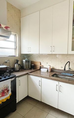Casa à venda com 300m², 3 quartos e 2 vagas Casa à venda com 300m², 3 quartos e 2 vagasCozinha