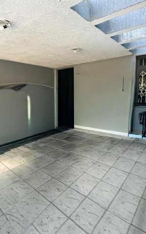 Casa à venda com 300m², 3 quartos e 2 vagas Casa à venda com 300m², 3 quartos e 2 vagasGaragem