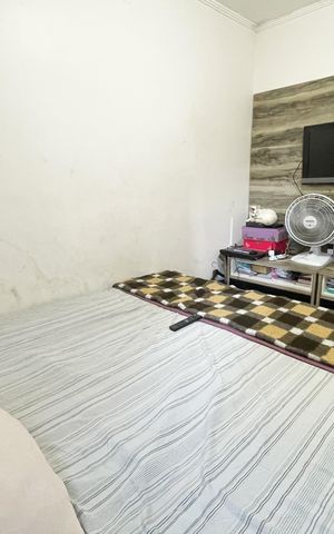 Casa à venda com 300m², 3 quartos e 2 vagas Casa à venda com 300m², 3 quartos e 2 vagasQuarto 5